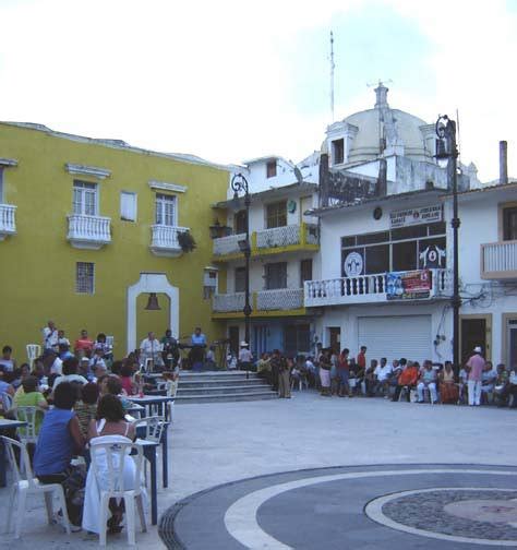 Urbis Concurso de Rama y Viejo en Centro Histórico de Veracruz