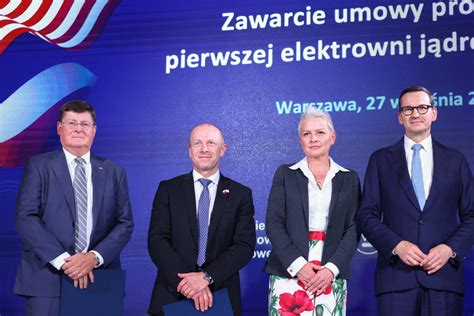 Podpisano umowę na zaprojektowanie pierwszej elektrowni jądrowej w