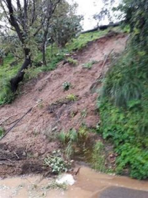 Maltempo frane a Cefalù e Collesano in azione i vigili del fuoco e