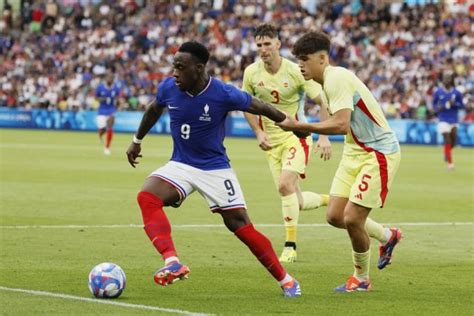 Ligue 1 Arnaud Kalimuendo Rennes Incertain Contre Lyon