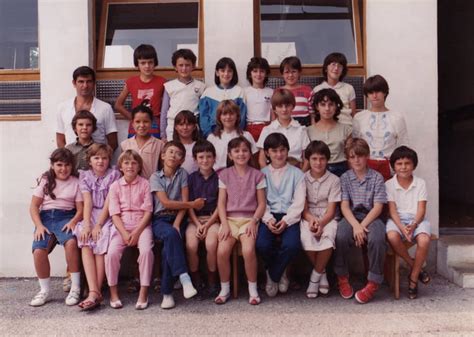 Photo De Classe Classe De Cm2 De 1984 Groupe Scolaire Pierre Mendès