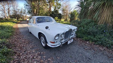 1968 Jaguar 420 Waimak Classic Cars