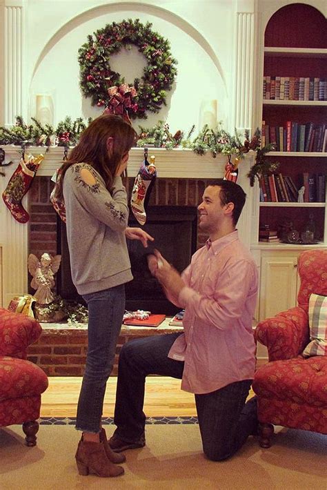 21 Christmas Proposal Ideas To Make Dream Come True | Oh So Perfect ...