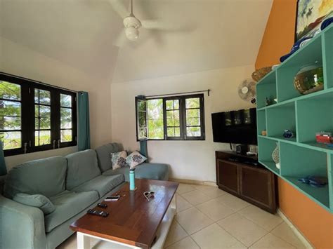 6 Unit Bnb Property With Owners Villa Steps To Beach 1200000