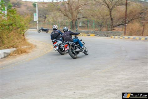 Bajaj Avenger Vs Intruder Cruiser Review Comparison Shootout