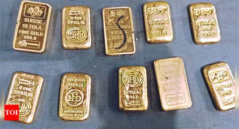 Airport Delhi Resident Nabbed At Kol Airport With 70 Lakh Gold Hidden