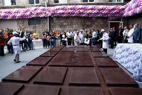 The Fashion Beams Daily Updates On Fashion World Biggest Chocolate Bar