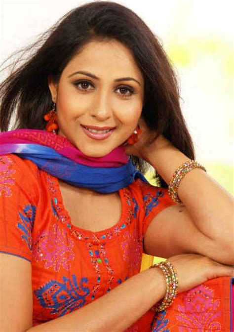 Sexy Girl Bikini New Bangladeshi Model Anchor Actress Chumki Celebrity Photos