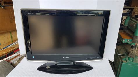 Lot 35 Sharp Aquos Liquid Crystal TV Model LC 26D43U 25 Works