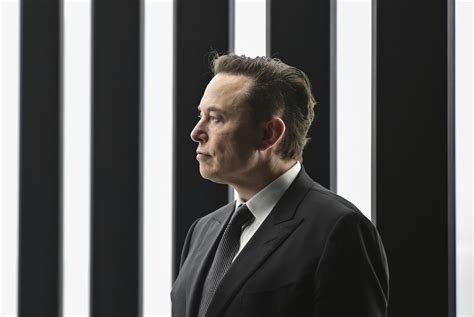 Wert Halbiert So Stark Ist Die Tesla Aktie Seit Jahresbeginn Gefallen