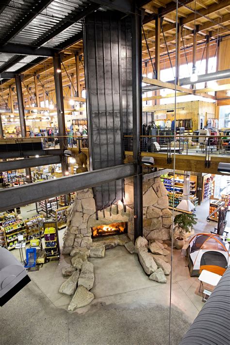 REI Hires VP, Physical Stores and Retail Operations – Visual