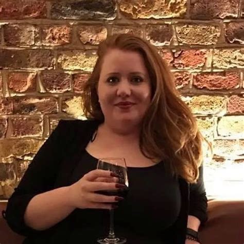 Woman Orders Size Bikini From Boohoo But What Arrives Is Just Ridiculous The Mirror