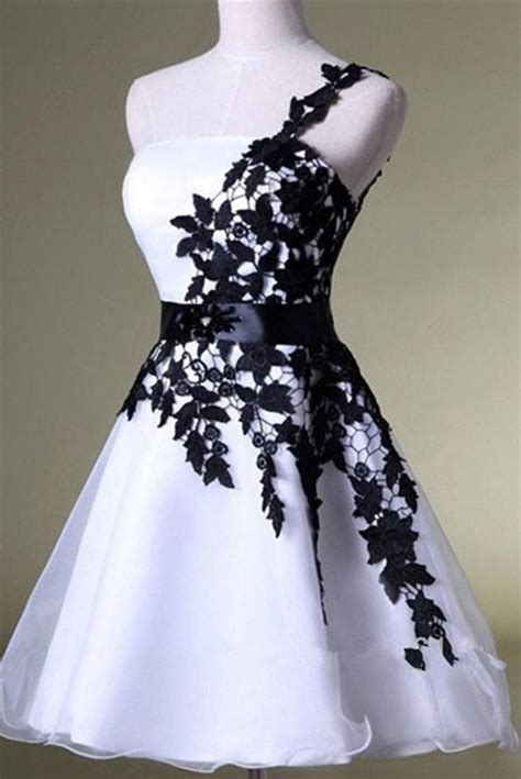Vestido Branco E Preto Curto