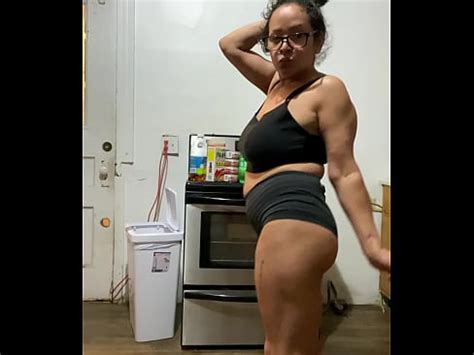 Anna Maria Ropa De Entrenamiento Negra Latina Madura Parte 2 XVIDEOS