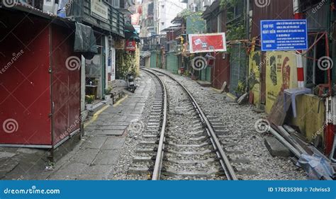 Hanoi Vietnam Circa Janeiro De 2020 Pessoas Visitando Famosa Rua De