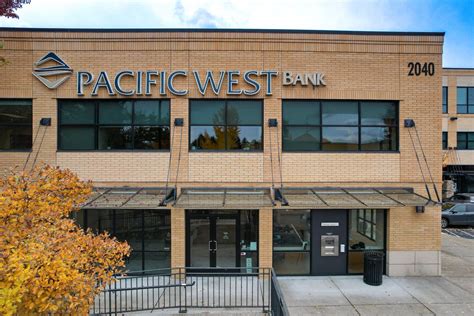 Pacific West Bank - West Linn — HBX STUDIO