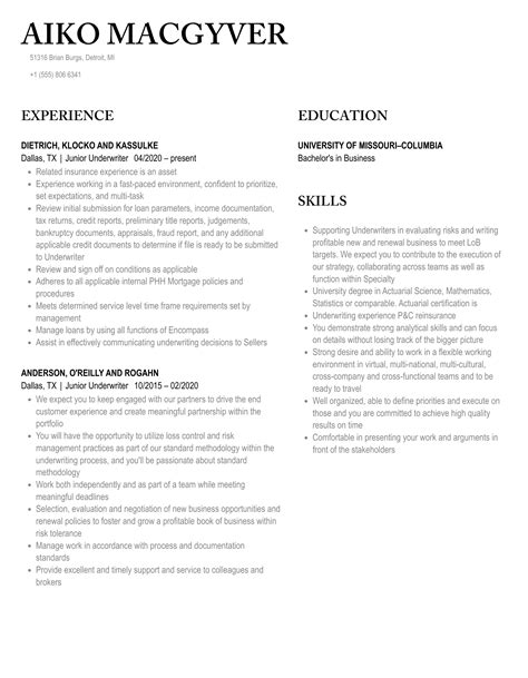 Junior analysts are debating the current underwriter salary levels 18