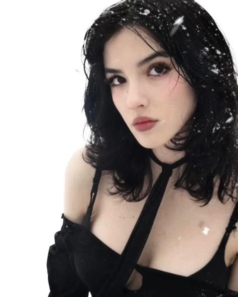 rachel / keet | 燃烧的大楼 | Instagram