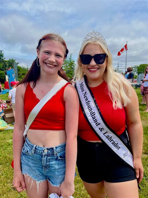 Miss Newfoundland and Labrador - Learning how to use the Naloxone