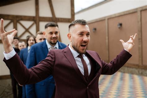 15+ Best Wedding Party Entrance Ideas