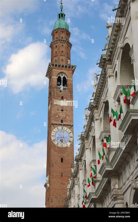 Alto Campanile Della Basilica Palladiana Il Pi Famoso Monumento Nella