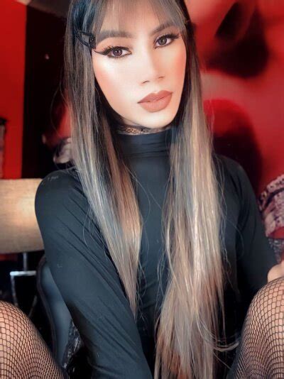 Modelka SINS DEMON na kameře živá sex show a chat zdarma Stripchat