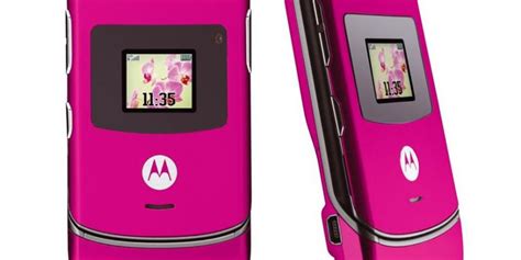 Motorola Is Bringing Back The Iconic Razr Flip Phone Spinsouthwest