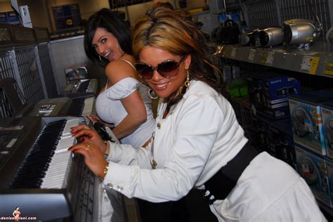 Denise Milani 92387 Sheyla Denise22 122 223lo Porn Pic