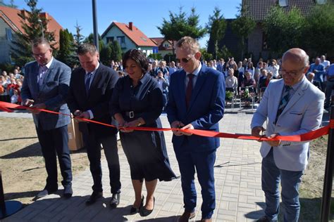 Jankowo Dolne Z Nowym Budynkiem Szkolno Przedszkolnym Gniezno Nasze