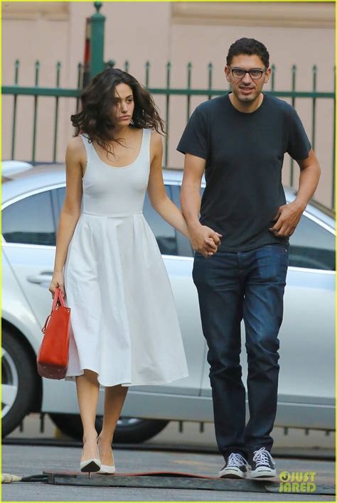 emmy rossum boyfriend sam esmail hold hands  shameless set photo