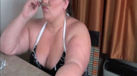 BBW Bella Bendz Is Smoking At The Table And Takes Her Tits Outs While