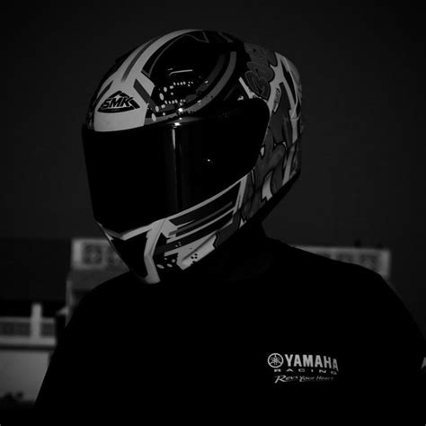 yamaha motorcycle helmet aesthetic biker pfp wheelie pfp motor pfp
