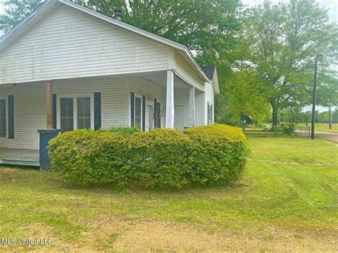 Circa 1940 Mississippi Handyman Special on 3+ Acres Under $40K
