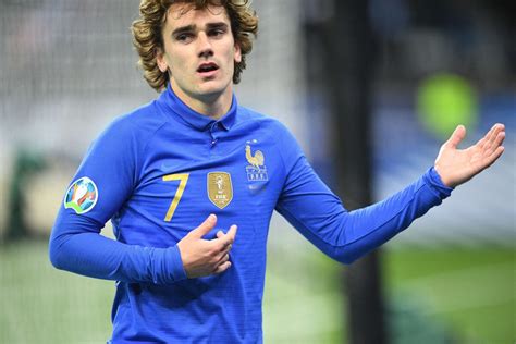 Photo Antoine Griezmann Sa Coupe De Cheveux Lors De France Islande