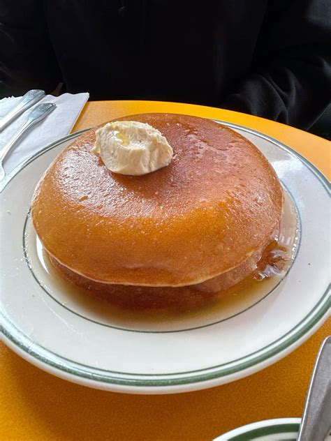 Golden Diner Pancakes with honey butter | New York City | Cafe food