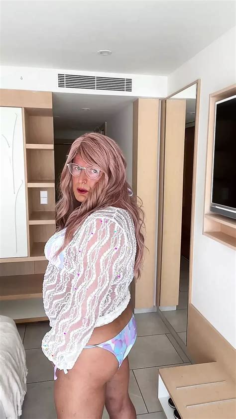 Amateur Transvestiert Kellycd Sexy Milf In Rosa Dessous Xhamster