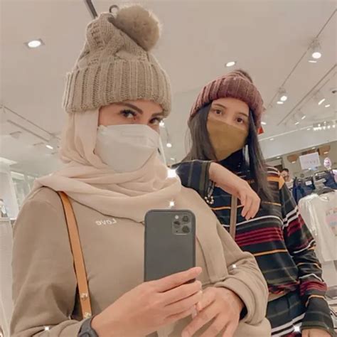 6 Potret Kebersamaan Natalie Sarah Dan Putrinya Bak Kakak Adik Hot Liputan6