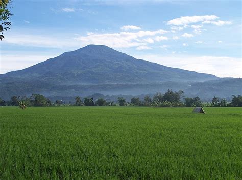 gunung ciremai indonesia peakery