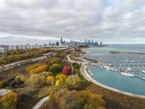 The Chicago Lakefront 26 Miles Of Scenic Lakefront Parks And Public