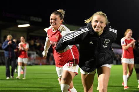 Critics analyze the deep themes found within leah williams books 22