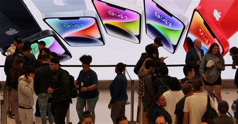 apple set  release slimmer iphone    information reports