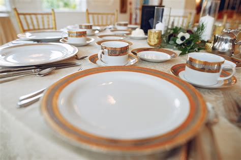 how to pack dishes moving