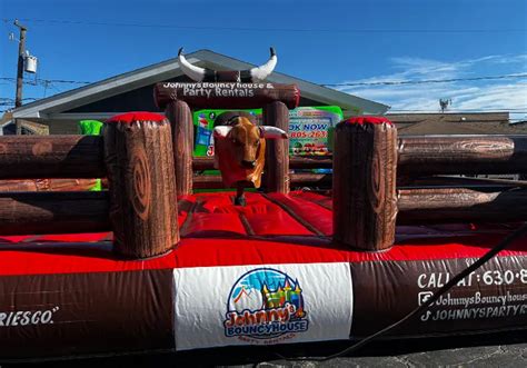 16x16x8 Mechanical Bull Rental in Chicago | Johnny’s Bouncy House