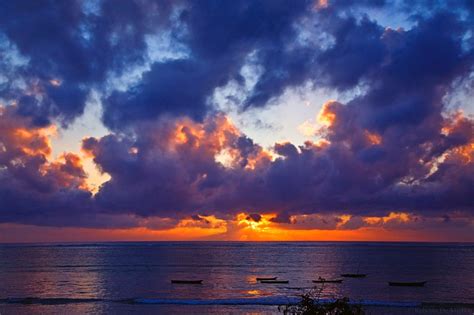 Su9 Sunrise At Diani Beach Kenya Slidesmg1507