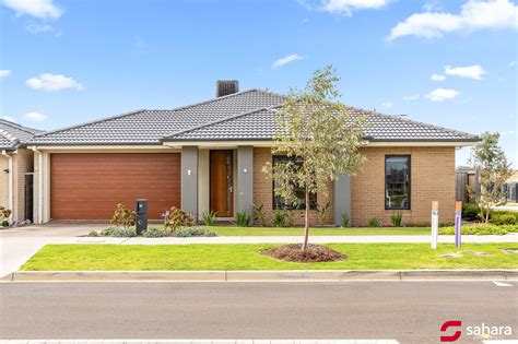 30 Kangaroo Crescent, Aintree VIC 3336 - House For Rent | Domain