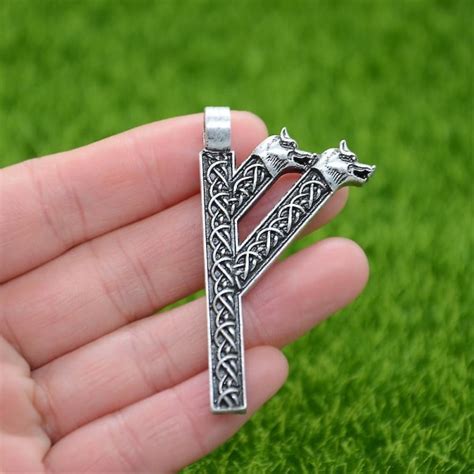 Viking Wolf Amulett Run Rune Fehu Norse Talisman Irish Knots Smycken