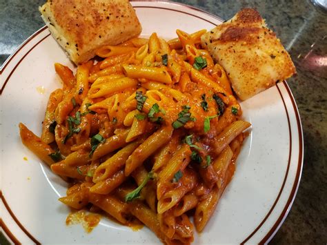 Carmines Pizza & Pasta | Lone Tree CO