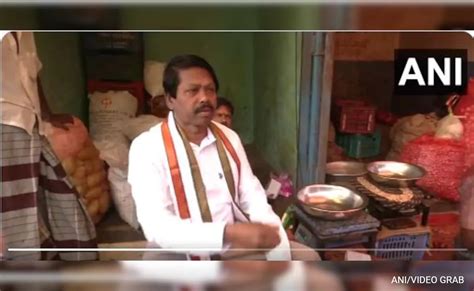 Meet Padma Shri Awardee S Damodaran Who Is Selling Veggies For His Poll