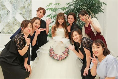 結婚式お呼ばれドレスはタイトでもok？おすすめドレス＆コーデ9選 ウェディングニュース