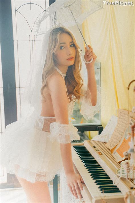 Vietnamese Hot Girl Nguyen Thi Phi Yen Sexy Beauty Of DJ Girl